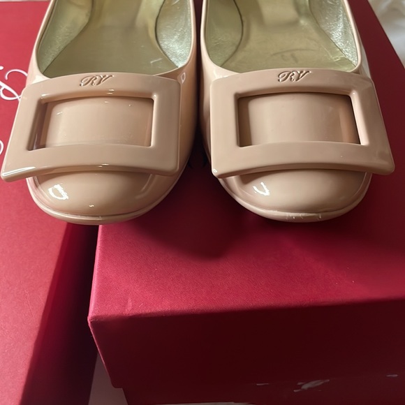 🤎🧡SOLD🤎🧡Pre-owned $595 Roger Vivier Nude Patent Ballet Flats, Size 37.5 - Picture 4 of 8